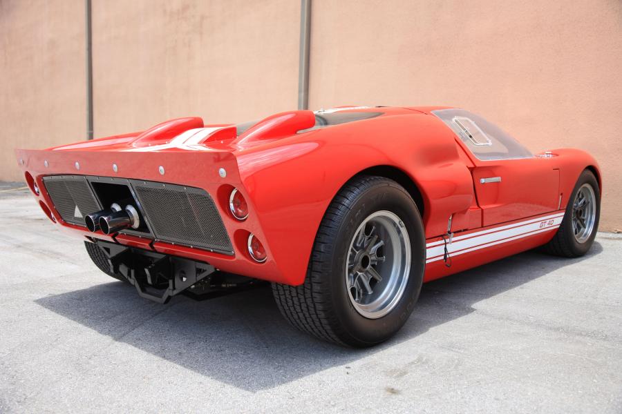  Ford GT40 Superformance Replica 1966 года  (фото 9 из 9)